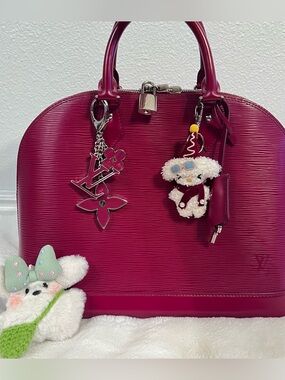 Louis Vuitton Epi Alma MM Fuchsia Top Handle Handbag 100% Authentic